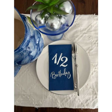 Gümüş Yaldızlı Bodrum Mavisi Yarım Yaş Bırthday Garson Katlama Peçete 16 lı