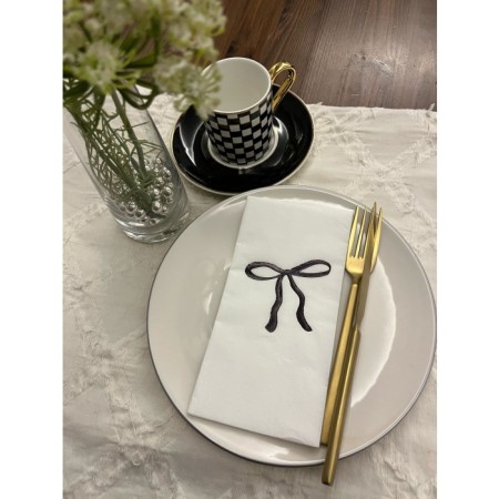 Siyah Yaldızlı Beyaz Fiyonk Baskılı Garson Katlama Peçete 16 Adet