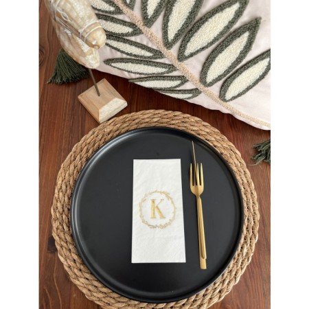 Gold Yaldızlı Beyaz Çelenkli K Harfi Garson Peçete 16 Adet